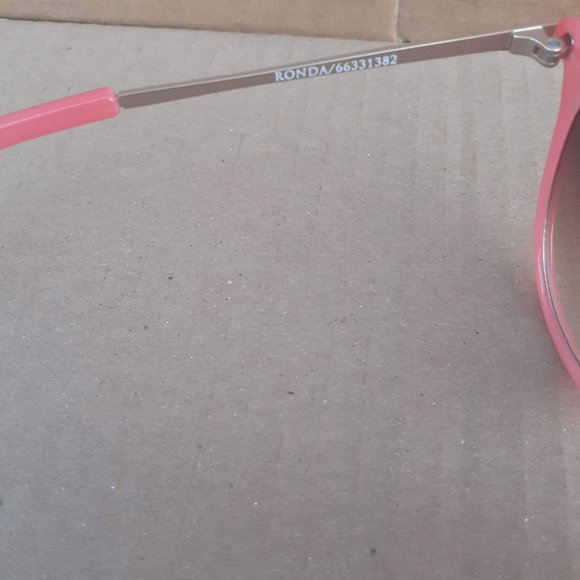 Edit by Jeanne Beker RONDA Non-Polarized UV Protection Glasses - Picture 3 of 8